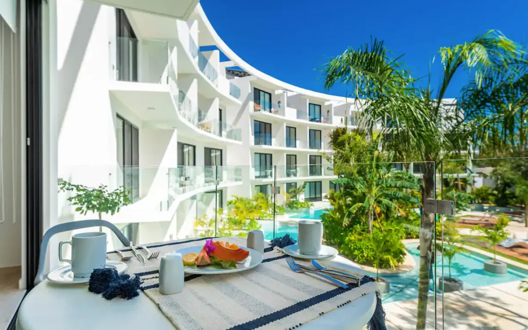 Chic Modern with Epic Views Beach Club Access MGR11